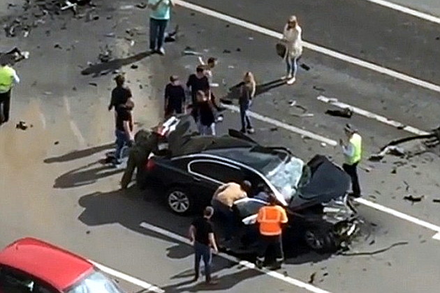 putins_official_car_is_-involved_in_a_head_on_crash
